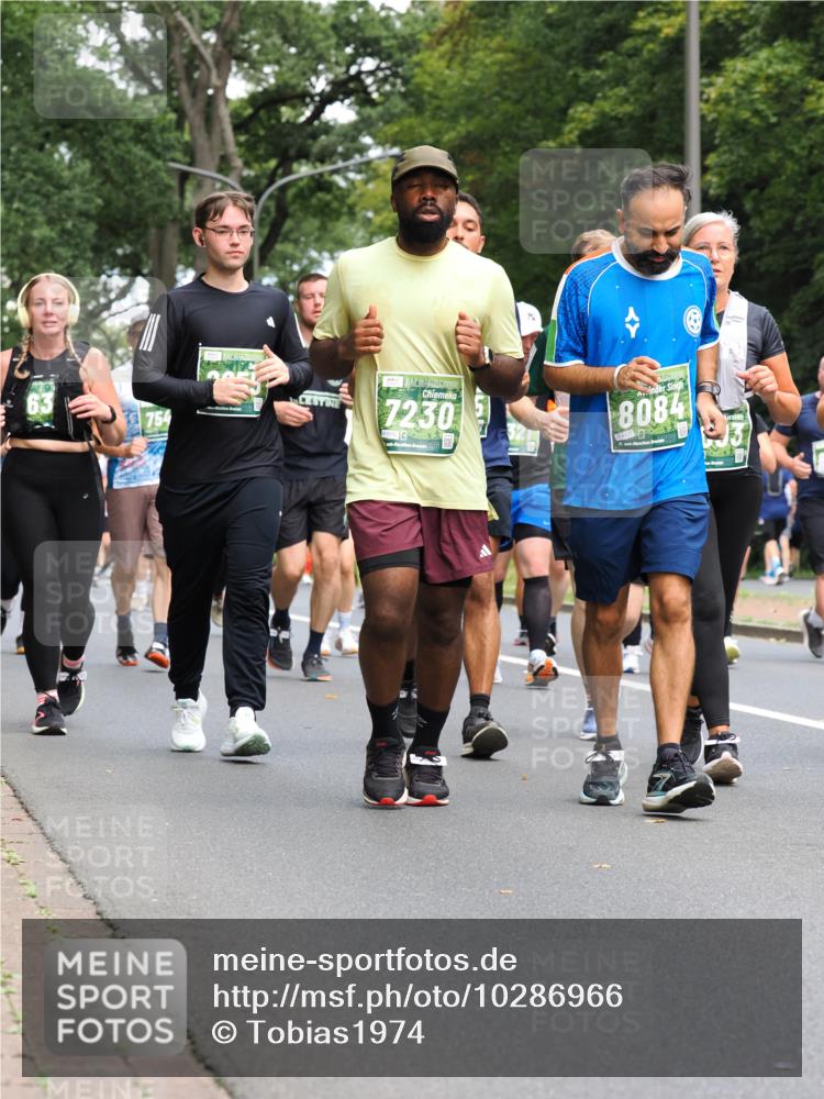 13.09.2026 - 21. swb-Marathon Bremen TobiasT http://msf.ph/oto/10286966 13.09.2026 12:19:53 Laufen 754, 7230, 1, 26, 8084, 6222, 21, 20 meine-sportfotos.de