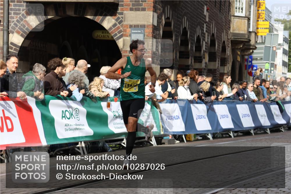 13.09.2026 - 21. swb-Marathon Bremen Strokosch-Dieckow http://msf.ph/oto/10287026 13.09.2026 10:37:34 Ziel 10502, 10961, 11654, 13568, 13608, 13535 meine-sportfotos.de