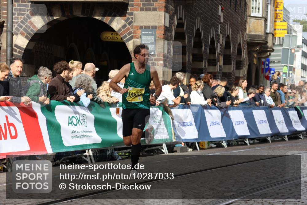 13.09.2026 - 21. swb-Marathon Bremen Strokosch-Dieckow http://msf.ph/oto/10287033 13.09.2026 10:37:34 Ziel 10502, 10961, 11654, 13568, 13608, 13535 meine-sportfotos.de