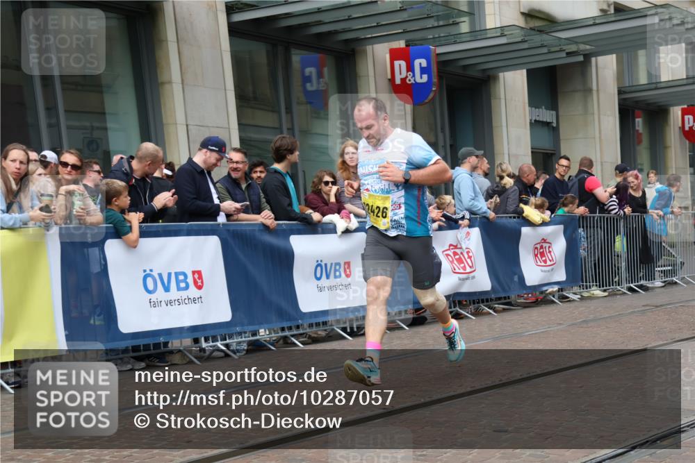 13.09.2026 - 21. swb-Marathon Bremen Strokosch-Dieckow http://msf.ph/oto/10287057 13.09.2026 10:42:05 Ziel 10358, 10632, 10775, 11375, 11630, 11895, 12395, 12525, 10972, 12426, 12468, 13585, 13621 meine-sportfotos.de
