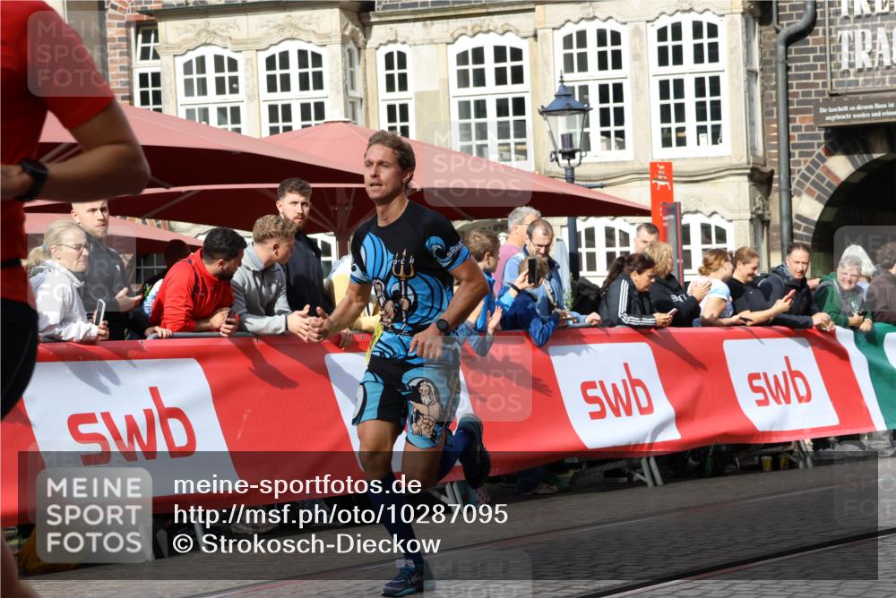 13.09.2026 - 21. swb-Marathon Bremen Strokosch-Dieckow http://msf.ph/oto/10287095 13.09.2026 10:37:39 Ziel 10502, 10961, 11619, 11854, 13608, 11083, 13535 meine-sportfotos.de