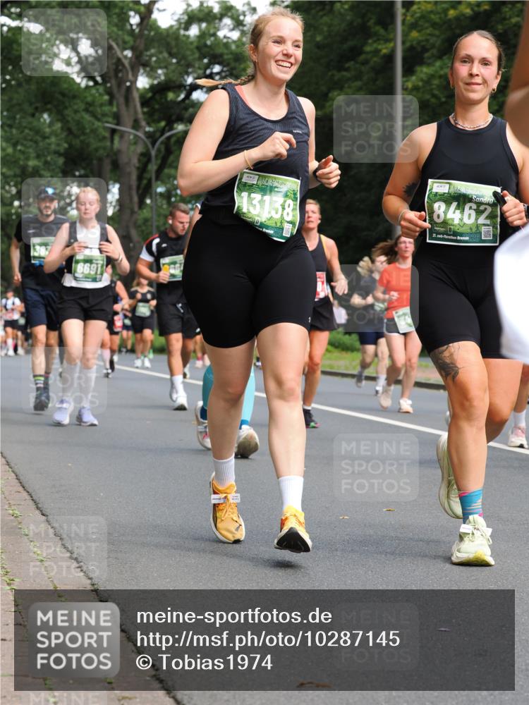 13.09.2026 - 21. swb-Marathon Bremen TobiasT http://msf.ph/oto/10287145 13.09.2026 12:20:34 Laufen 383, 6691, 13138, 8462, 21, 126 meine-sportfotos.de
