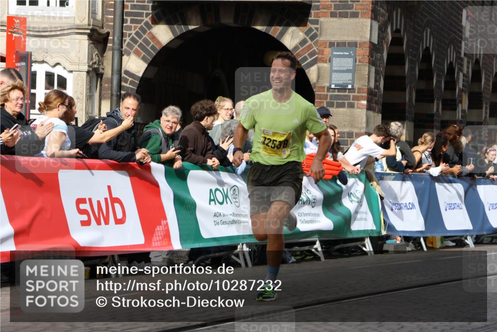 13.09.2026 - 21. swb-Marathon Bremen Strokosch-Dieckow http://msf.ph/oto/10287232 13.09.2026 10:38:06 Ziel 11083, 12538, 13535, 10302, 13553, 13559, 13636 meine-sportfotos.de