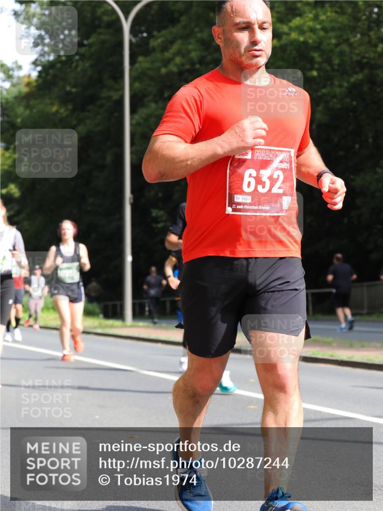 13.09.2026 - 21. swb-Marathon Bremen TobiasT http://msf.ph/oto/10287244 13.09.2026 12:21:10 Laufen 2009, 632, 1456, 21, 26 meine-sportfotos.de