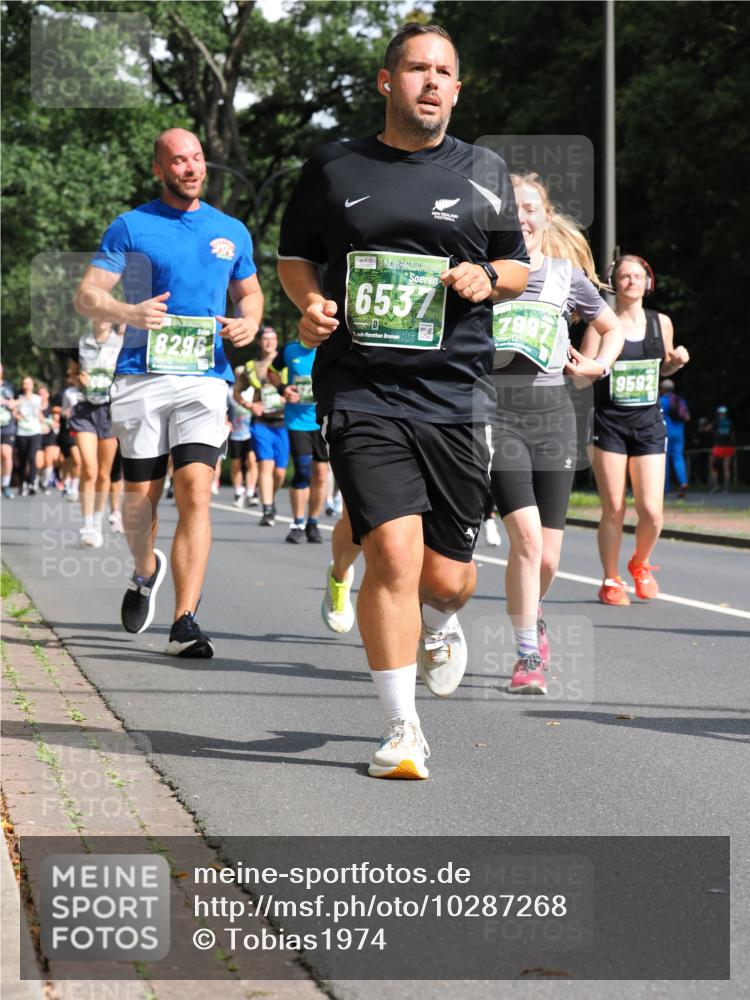 13.09.2026 - 21. swb-Marathon Bremen TobiasT http://msf.ph/oto/10287268 13.09.2026 12:21:12 Laufen 8296, 6537, 7997, 9592 meine-sportfotos.de