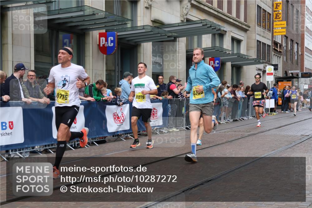 13.09.2026 - 21. swb-Marathon Bremen Strokosch-Dieckow http://msf.ph/oto/10287272 13.09.2026 10:42:25 Ziel 10235, 10312, 10816, 10988, 11779, 12281, 13580, 10358, 10632, 10775, 11375, 11630, 11895, 12395, 12426, 12525, 13585 meine-sportfotos.de