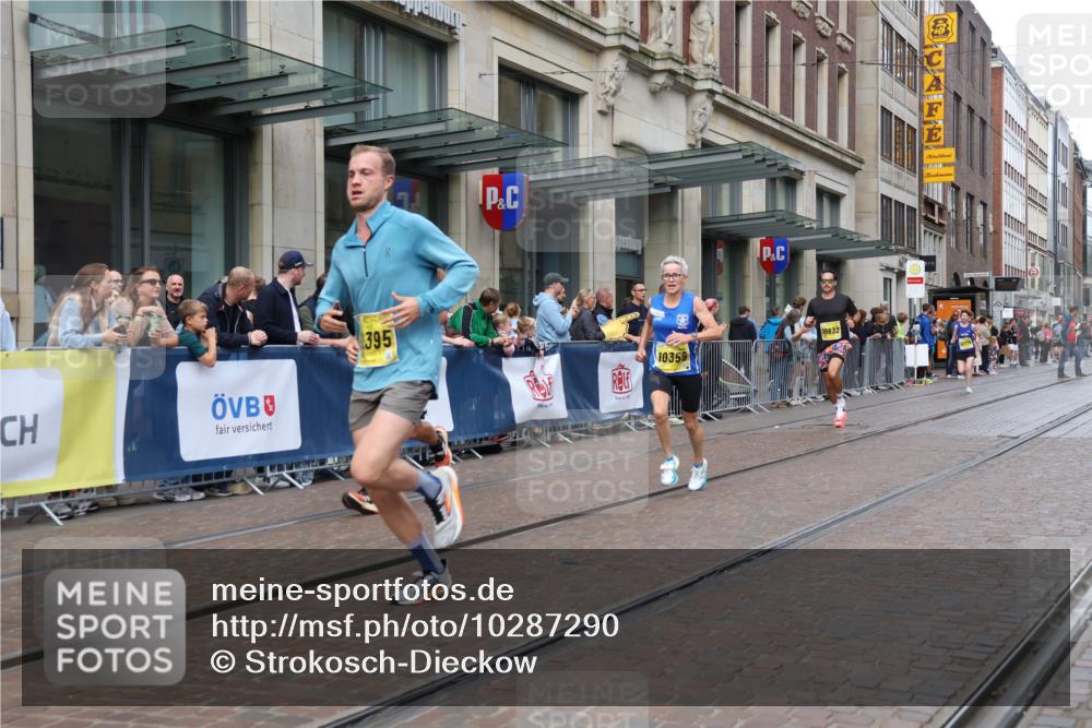 13.09.2026 - 21. swb-Marathon Bremen Strokosch-Dieckow http://msf.ph/oto/10287290 13.09.2026 10:42:26 Ziel 10235, 10312, 10816, 10988, 11779, 12281, 13580, 10358, 10632, 10775, 11375, 11630, 11895, 12395, 12426, 12525, 13585 meine-sportfotos.de