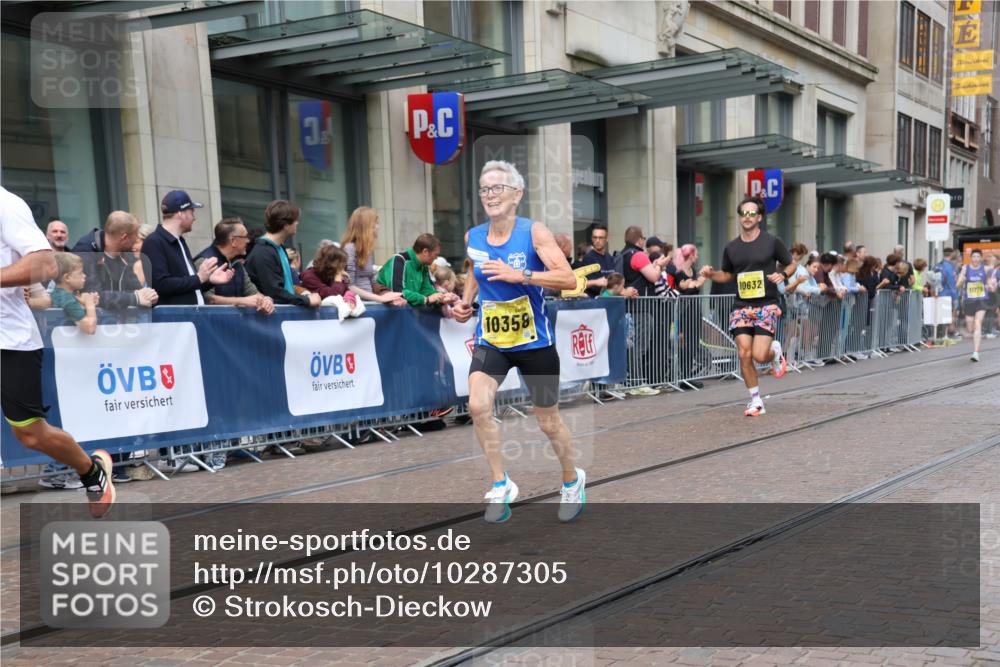 13.09.2026 - 21. swb-Marathon Bremen Strokosch-Dieckow http://msf.ph/oto/10287305 13.09.2026 10:42:27 Ziel 10235, 10312, 10816, 10988, 11779, 12281, 13580, 10358, 10632, 10775, 11375, 11630, 11895, 12395, 12525, 13585 meine-sportfotos.de
