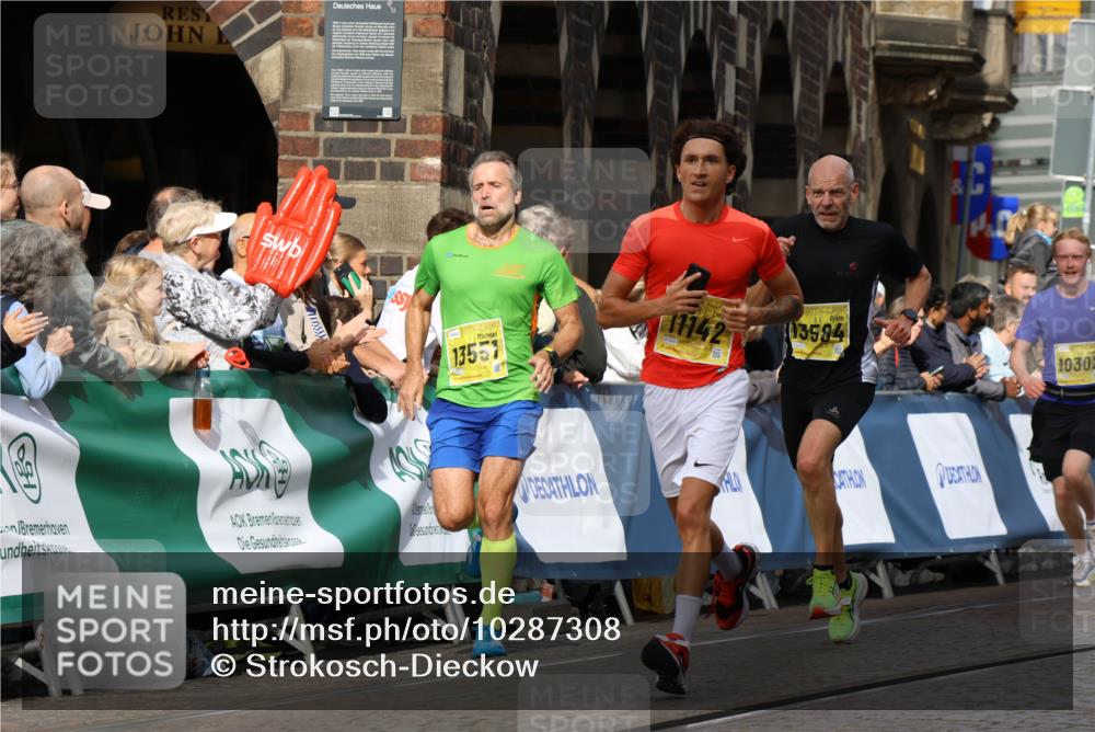 13.09.2026 - 21. swb-Marathon Bremen Strokosch-Dieckow http://msf.ph/oto/10287308 13.09.2026 10:38:14 Ziel 11083, 12538, 13535, 13507, 13553 meine-sportfotos.de