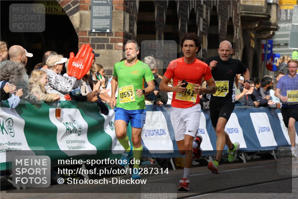 13.09.2026 - 21. swb-Marathon Bremen Strokosch-Dieckow http://msf.ph/oto/10287314 13.09.2026 10:38:14 Ziel 11083, 12538, 13535, 13507, 13553 meine-sportfotos.de