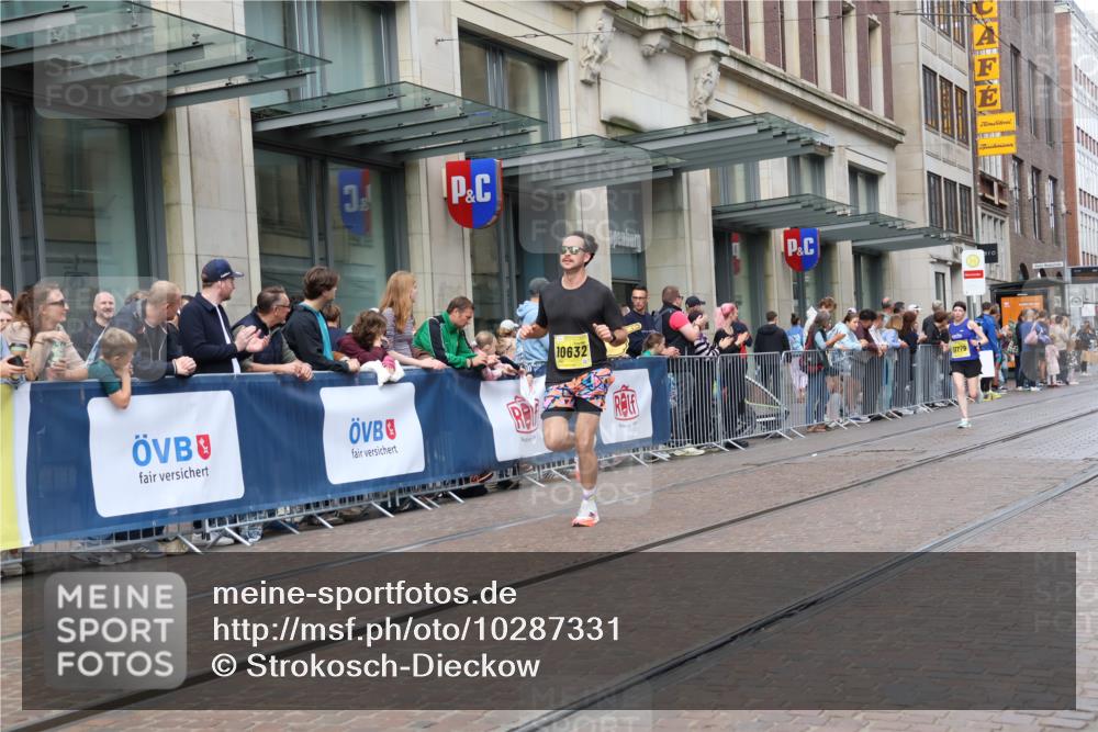 13.09.2026 - 21. swb-Marathon Bremen Strokosch-Dieckow http://msf.ph/oto/10287331 13.09.2026 10:42:28 Ziel 10235, 10312, 10816, 10988, 11779, 12281, 13580, 10358, 10632, 10775, 11375, 11630, 11895, 12395, 12525, 13585 meine-sportfotos.de