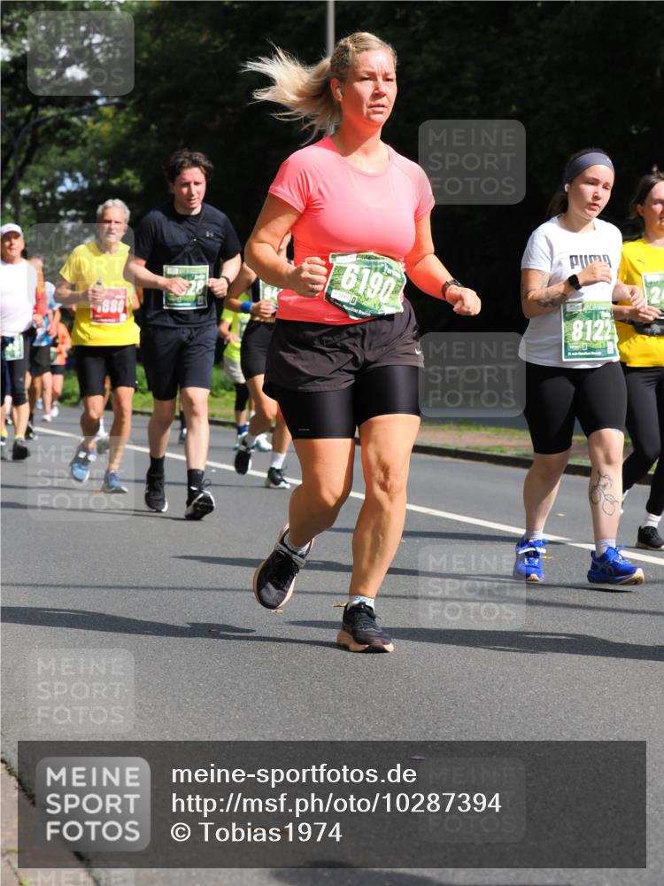 13.09.2026 - 21. swb-Marathon Bremen TobiasT http://msf.ph/oto/10287394 13.09.2026 12:21:35 Laufen 680, 6190, 9245, 8122 meine-sportfotos.de