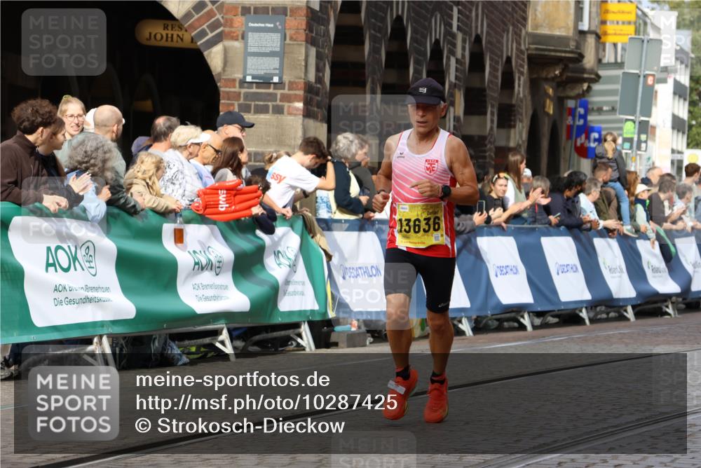 13.09.2026 - 21. swb-Marathon Bremen Strokosch-Dieckow http://msf.ph/oto/10287425 13.09.2026 10:38:21 Ziel 10302, 11083, 11142, 12538, 13551, 13559, 13584, 13587, 10441, 13507, 13539 meine-sportfotos.de