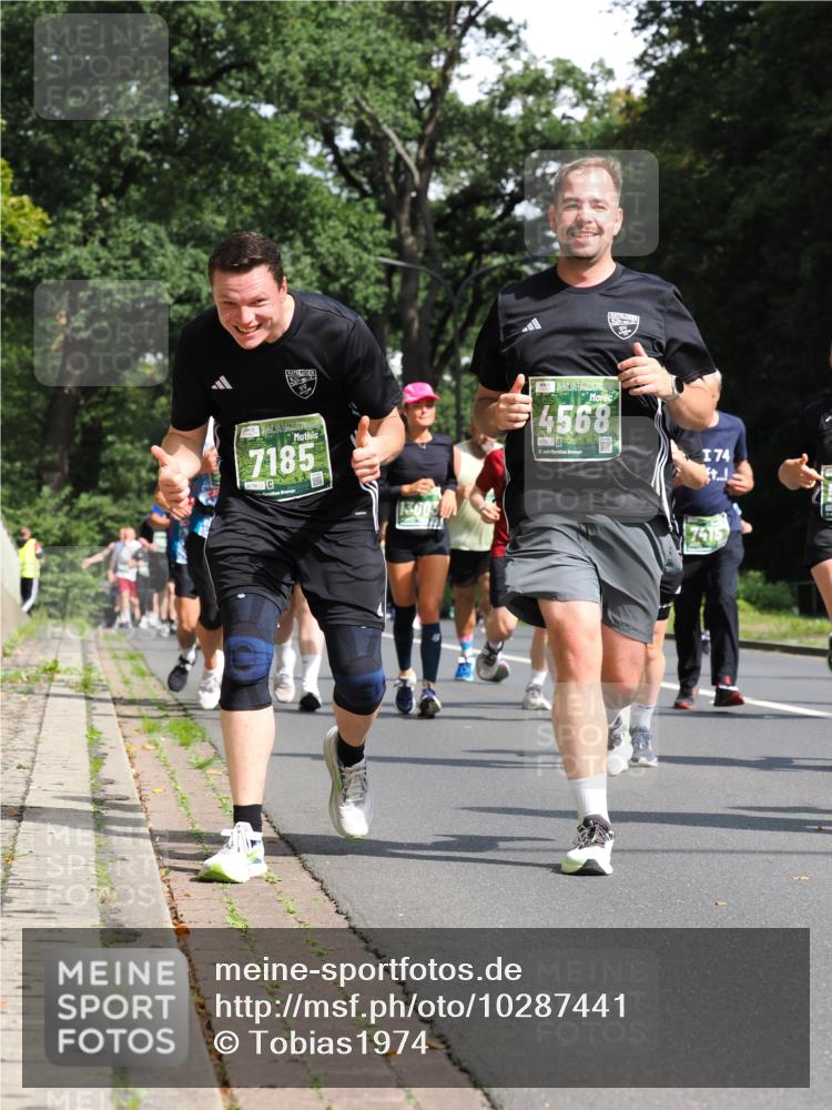 13.09.2026 - 21. swb-Marathon Bremen TobiasT http://msf.ph/oto/10287441 13.09.2026 12:21:49 Laufen 7185, 13003, 4568, 21, 174 meine-sportfotos.de