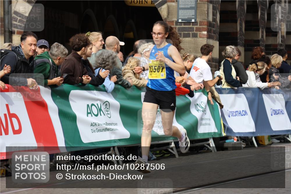 13.09.2026 - 21. swb-Marathon Bremen Strokosch-Dieckow http://msf.ph/oto/10287506 13.09.2026 10:38:38 Ziel 10302, 13553, 13559, 13636, 10926, 11127, 12370 meine-sportfotos.de