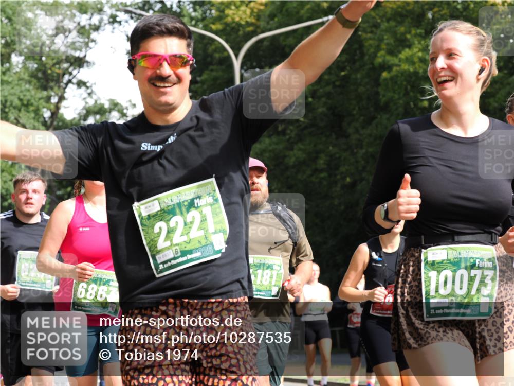 13.09.2026 - 21. swb-Marathon Bremen TobiasT http://msf.ph/oto/10287535 13.09.2026 12:22:03 Laufen 6863, 21, 2221, 8937, 21, 26, 181, 10073, 8938, 21, 346 meine-sportfotos.de