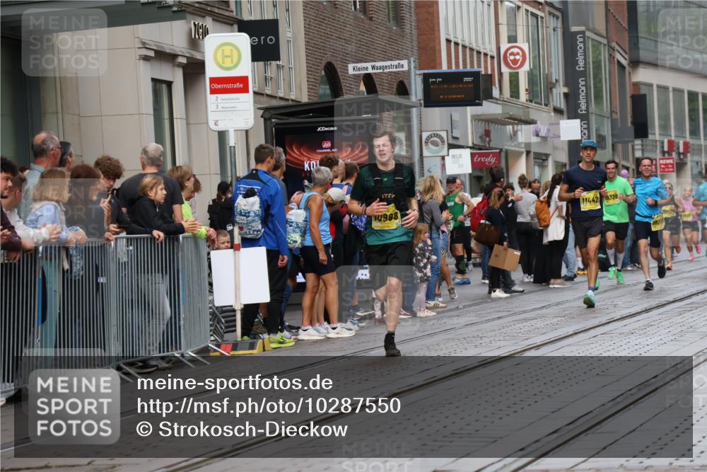 13.09.2026 - 21. swb-Marathon Bremen Strokosch-Dieckow http://msf.ph/oto/10287550 13.09.2026 10:42:50 Ziel 10336, 10456, 10988, 11042, 11143, 11265, 11442, 11632, 12053, 12469, 13523, 10235, 10312, 10816, 10988, 11779, 12281, 13580 meine-sportfotos.de