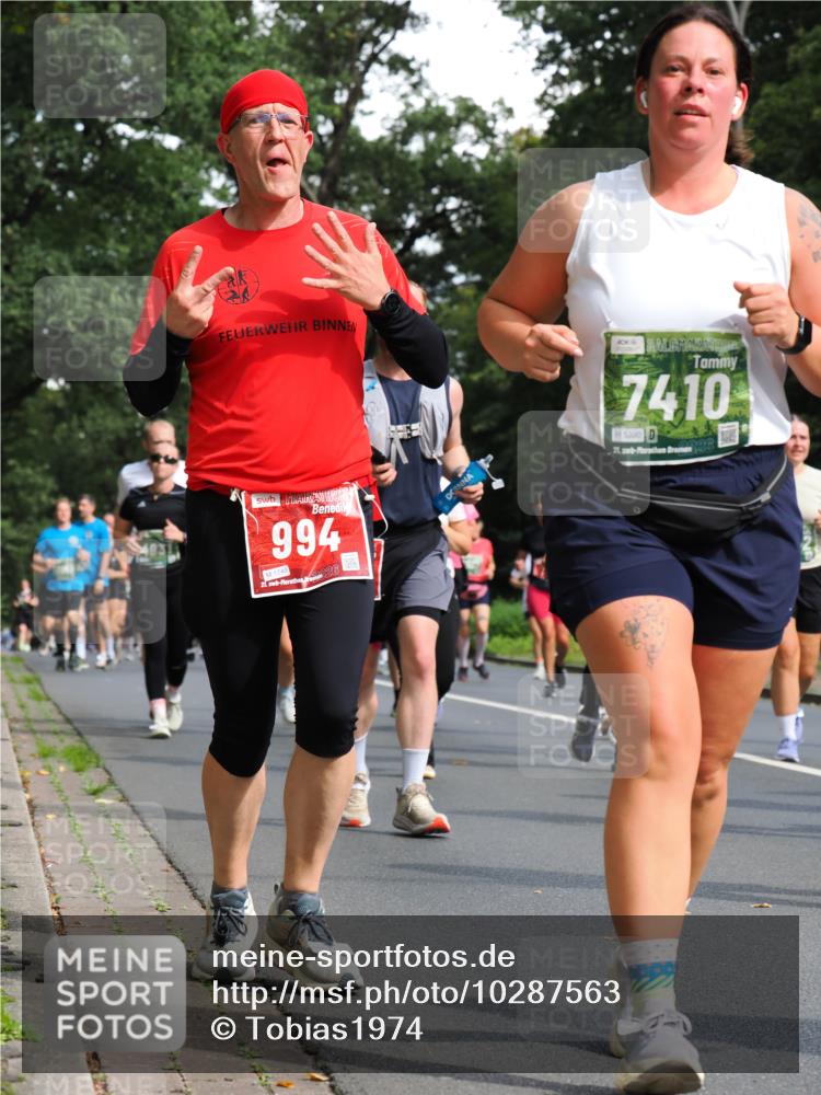 13.09.2026 - 21. swb-Marathon Bremen TobiasT http://msf.ph/oto/10287563 13.09.2026 12:22:07 Laufen 7410, 5390, 21, 25, 994, 1748, 21, 26 meine-sportfotos.de
