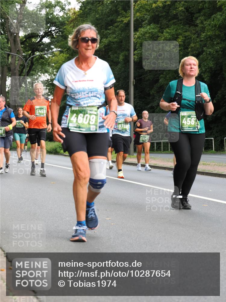 13.09.2026 - 21. swb-Marathon Bremen TobiasT http://msf.ph/oto/10287654 13.09.2026 12:22:26 Laufen 36, 476, 5459, 4609, 9739, 5527, 456 meine-sportfotos.de