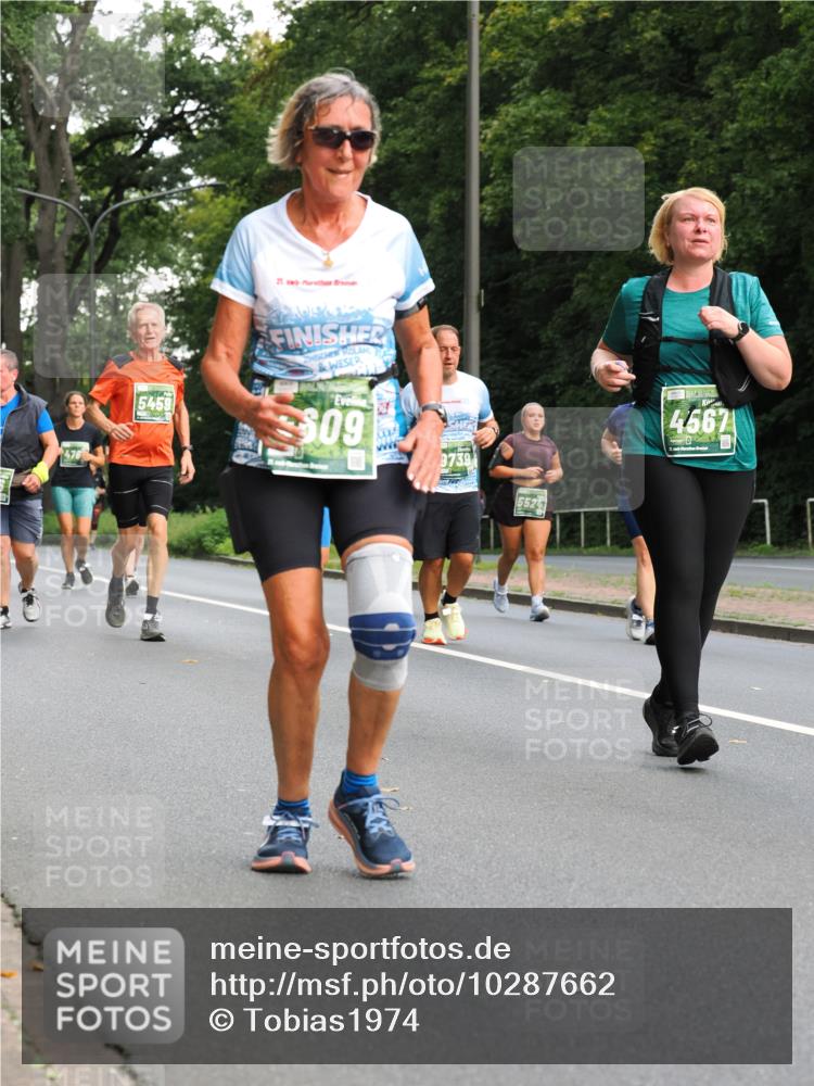 13.09.2026 - 21. swb-Marathon Bremen TobiasT http://msf.ph/oto/10287662 13.09.2026 12:22:26 Laufen 476, 5459, 09, 9739, 552, 4567 meine-sportfotos.de
