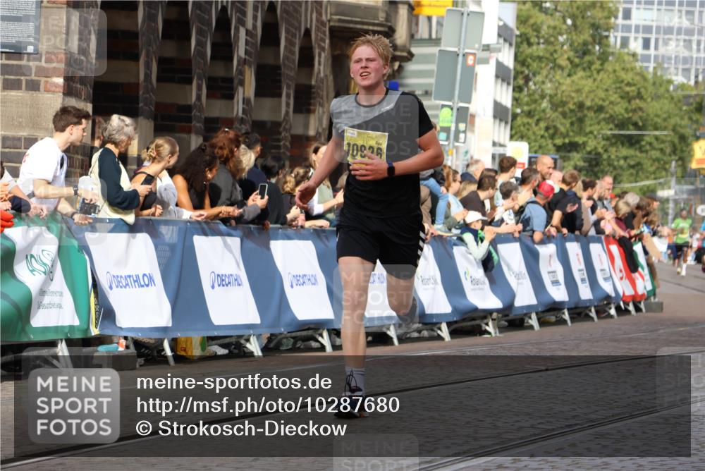 13.09.2026 - 21. swb-Marathon Bremen Strokosch-Dieckow http://msf.ph/oto/10287680 13.09.2026 10:39:01 Ziel 10441, 11127, 12370, 13539, 11227, 11454, 12003, 13641 meine-sportfotos.de