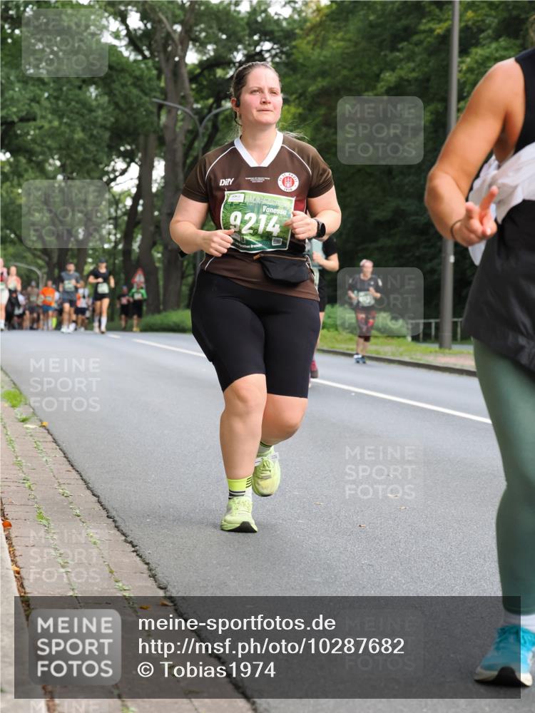 13.09.2026 - 21. swb-Marathon Bremen TobiasT http://msf.ph/oto/10287682 13.09.2026 12:22:36 Laufen 9214 meine-sportfotos.de