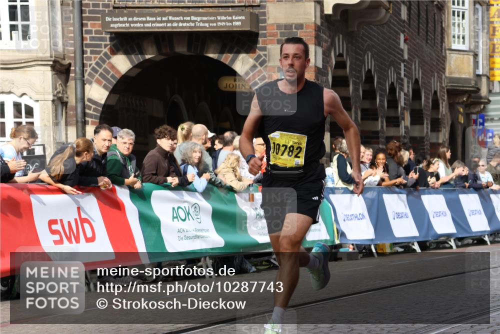 13.09.2026 - 21. swb-Marathon Bremen Strokosch-Dieckow http://msf.ph/oto/10287743 13.09.2026 10:39:11 Ziel 10782, 10926, 11127, 11338, 12370, 11227, 13556, 13641 meine-sportfotos.de