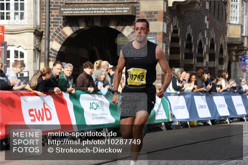 13.09.2026 - 21. swb-Marathon Bremen Strokosch-Dieckow http://msf.ph/oto/10287749 13.09.2026 10:39:11 Ziel 10782, 10926, 11127, 11338, 12370, 11227, 13556, 13641 meine-sportfotos.de