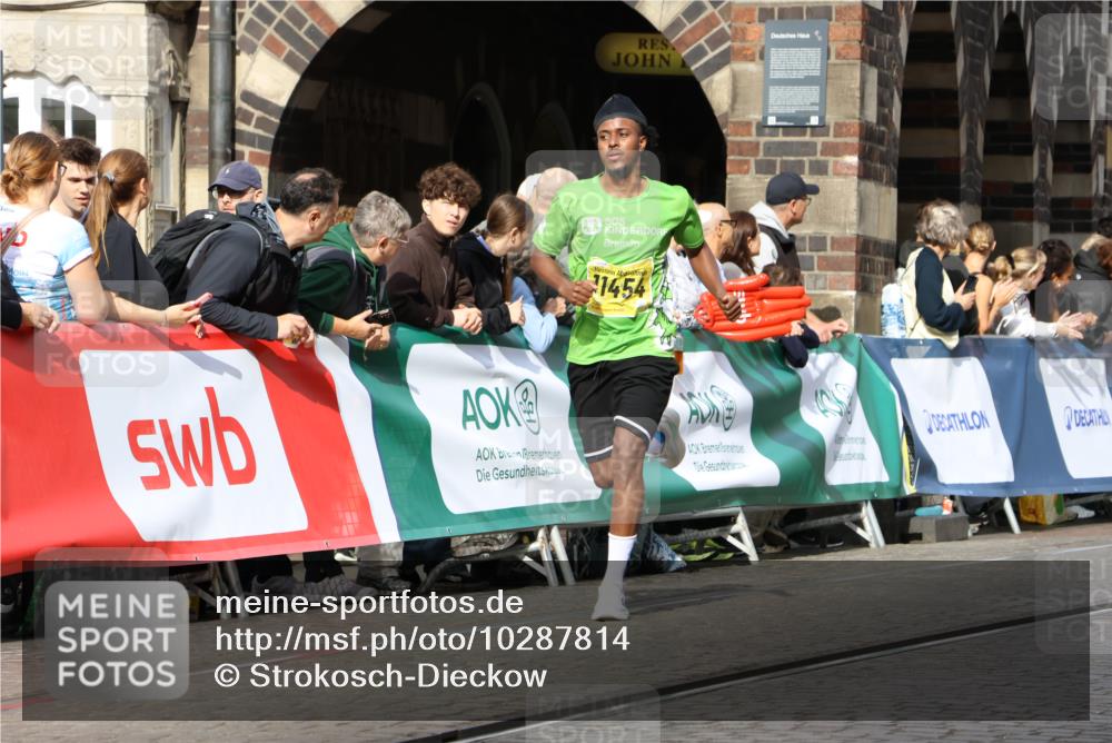 13.09.2026 - 21. swb-Marathon Bremen Strokosch-Dieckow http://msf.ph/oto/10287814 13.09.2026 10:39:19 Ziel 10782, 10926, 11127, 11338, 12003, 11713, 12404, 13513, 13556 meine-sportfotos.de