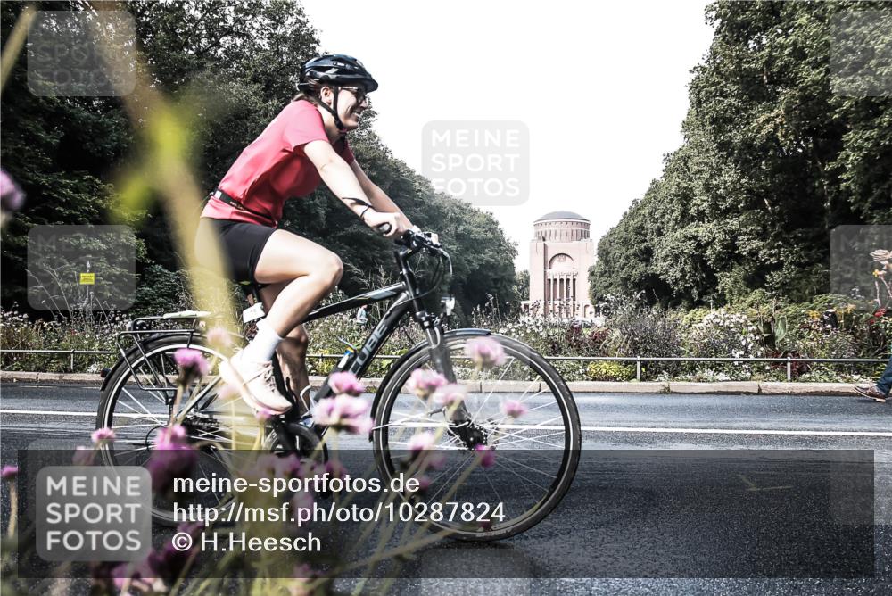 13.09.2026 - Stadtparktriathlon H.Heesch http://msf.ph/oto/10287824 13.09.2026 11:25:22 Radfahren 759, 794, 803 meine-sportfotos.de