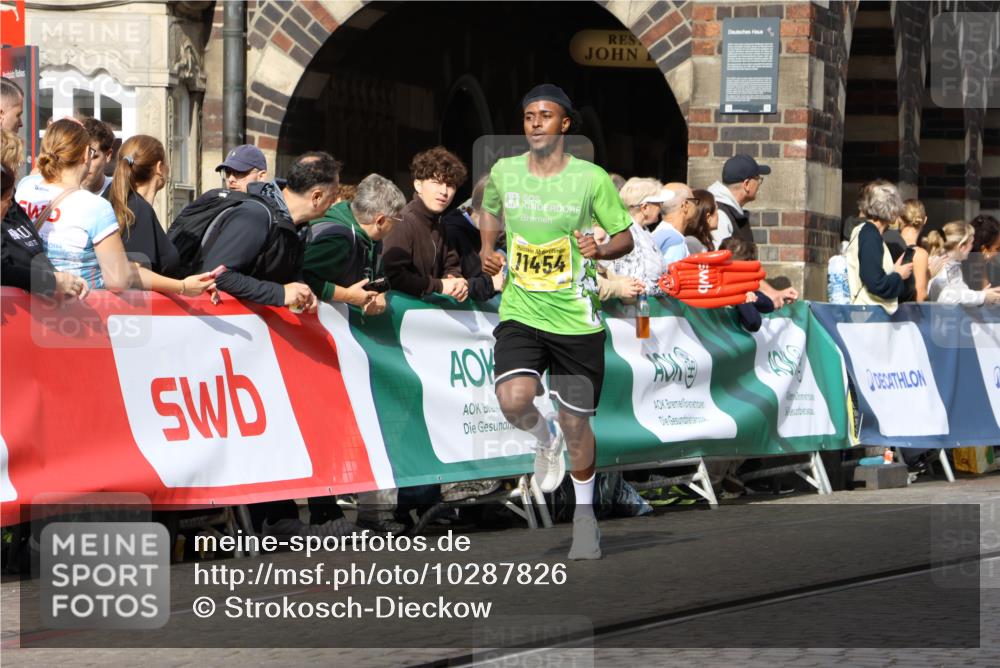 13.09.2026 - 21. swb-Marathon Bremen Strokosch-Dieckow http://msf.ph/oto/10287826 13.09.2026 10:39:19 Ziel 10782, 10926, 11127, 11338, 12003, 11713, 12404, 13513, 13556 meine-sportfotos.de