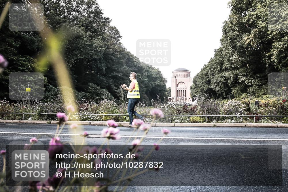 13.09.2026 - Stadtparktriathlon H.Heesch http://msf.ph/oto/10287832 13.09.2026 11:25:26 Radfahren 759, 803 meine-sportfotos.de