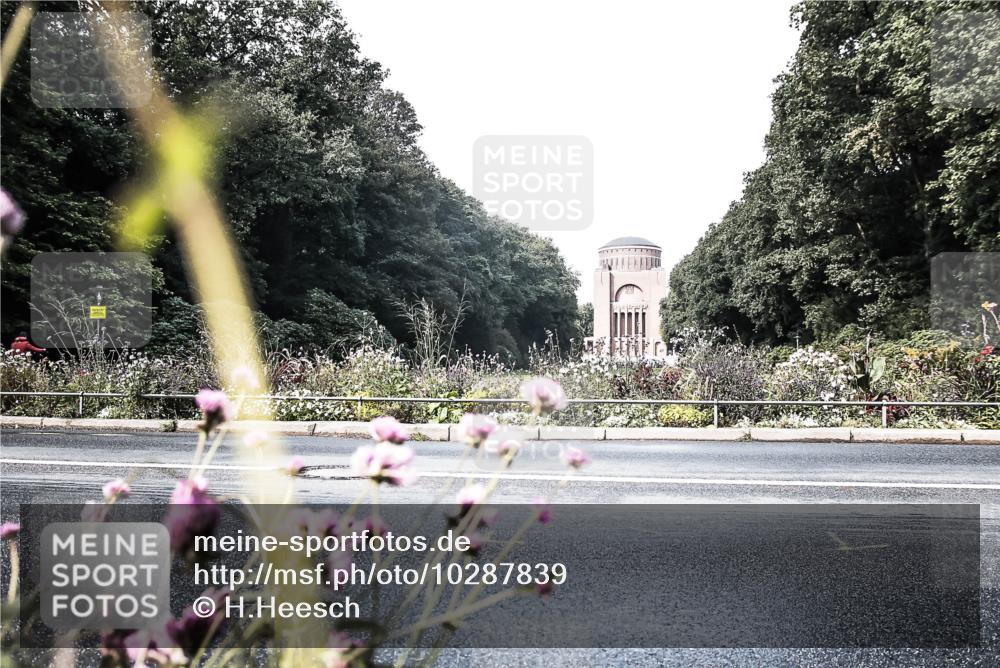 13.09.2026 - Stadtparktriathlon H.Heesch http://msf.ph/oto/10287839 13.09.2026 11:25:32 Radfahren 683, 818 meine-sportfotos.de