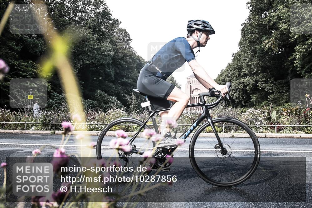 13.09.2026 - Stadtparktriathlon H.Heesch http://msf.ph/oto/10287856 13.09.2026 11:25:39 Radfahren 593, 625, 766, 771 meine-sportfotos.de