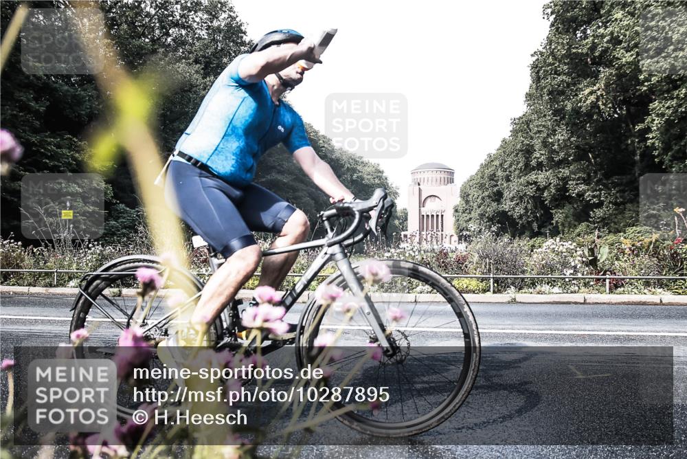 13.09.2026 - Stadtparktriathlon H.Heesch http://msf.ph/oto/10287895 13.09.2026 11:26:05 Radfahren 616, 697, 1797, 1798 meine-sportfotos.de