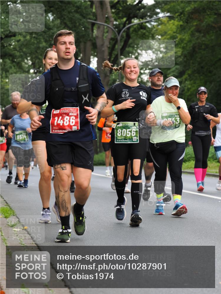 13.09.2026 - 21. swb-Marathon Bremen TobiasT http://msf.ph/oto/10287901 13.09.2026 12:23:28 Laufen 8514, 1486, 21, 8056 meine-sportfotos.de