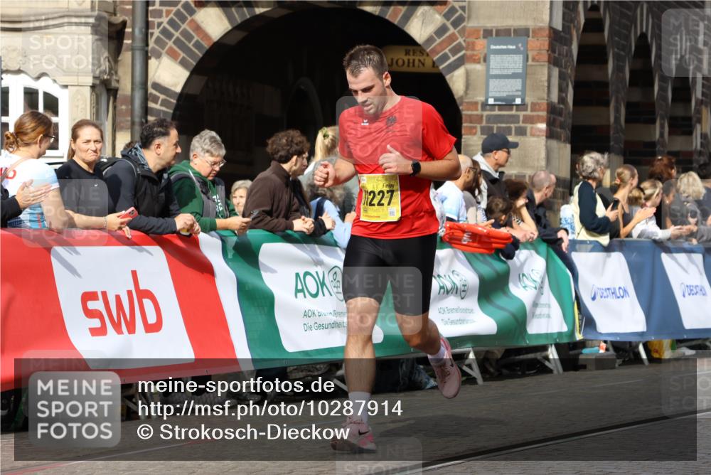 13.09.2026 - 21. swb-Marathon Bremen Strokosch-Dieckow http://msf.ph/oto/10287914 13.09.2026 10:39:26 Ziel 10782, 11227, 11338, 11454, 12003, 13641, 11713, 12404, 13513, 13642 meine-sportfotos.de