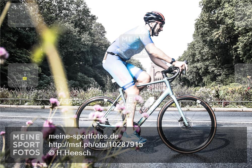 13.09.2026 - Stadtparktriathlon H.Heesch http://msf.ph/oto/10287915 13.09.2026 11:26:17 Radfahren 688, 703, 792 meine-sportfotos.de