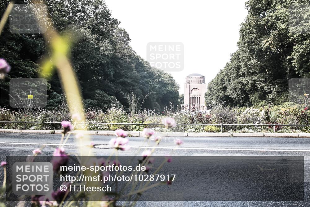 13.09.2026 - Stadtparktriathlon H.Heesch http://msf.ph/oto/10287917 13.09.2026 11:26:17 Radfahren 688, 703, 792 meine-sportfotos.de