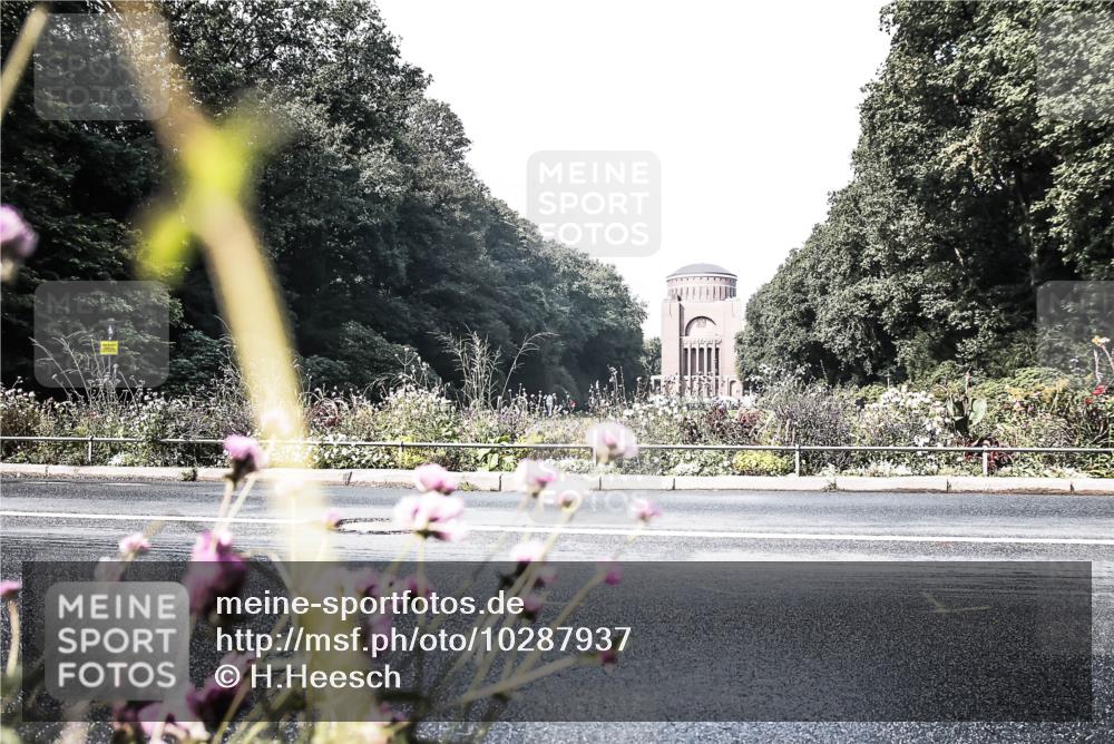 13.09.2026 - Stadtparktriathlon H.Heesch http://msf.ph/oto/10287937 13.09.2026 11:26:22 Radfahren 730, 746, 792, 820 meine-sportfotos.de