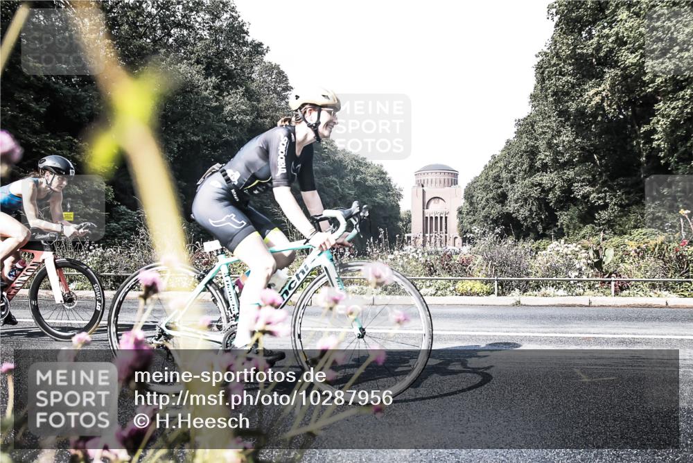 13.09.2026 - Stadtparktriathlon H.Heesch http://msf.ph/oto/10287956 13.09.2026 11:26:25 Radfahren 660, 730, 746, 820, 821 meine-sportfotos.de