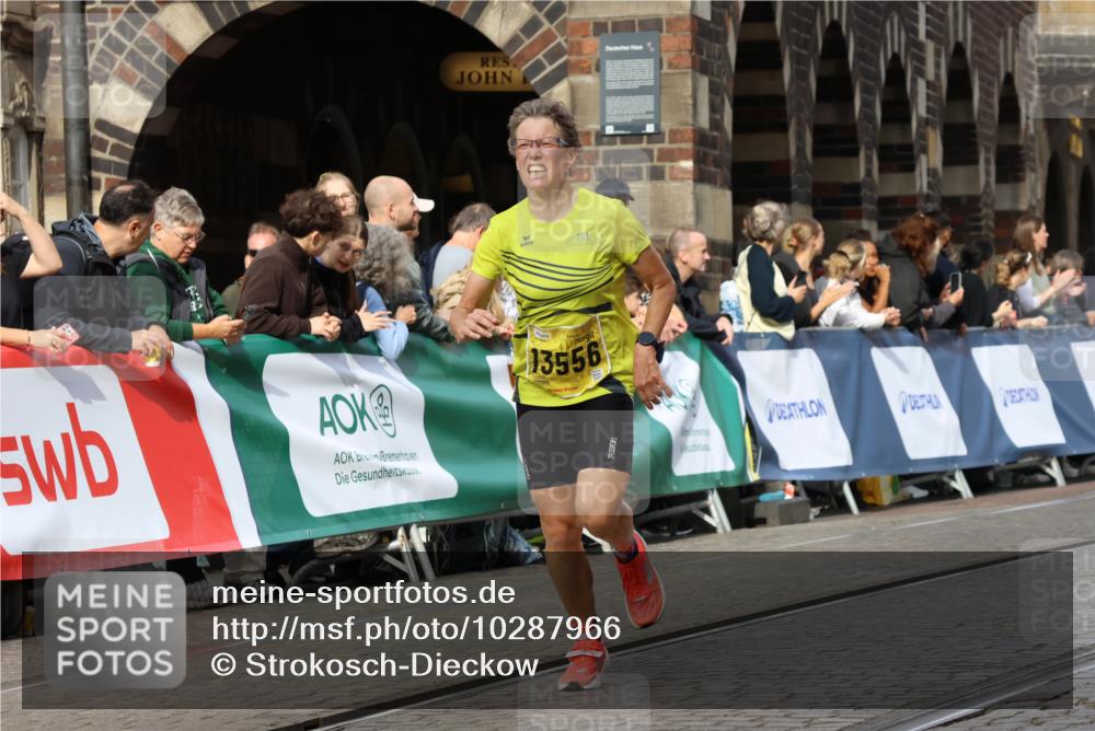 13.09.2026 - 21. swb-Marathon Bremen Strokosch-Dieckow http://msf.ph/oto/10287966 13.09.2026 10:39:31 Ziel 11227, 11454, 12003, 13556, 13641, 13513, 13642 meine-sportfotos.de
