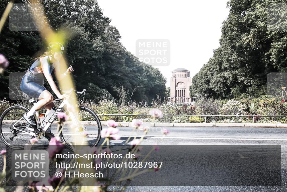 13.09.2026 - Stadtparktriathlon H.Heesch http://msf.ph/oto/10287967 13.09.2026 11:26:28 Radfahren 660, 730, 746, 821 meine-sportfotos.de