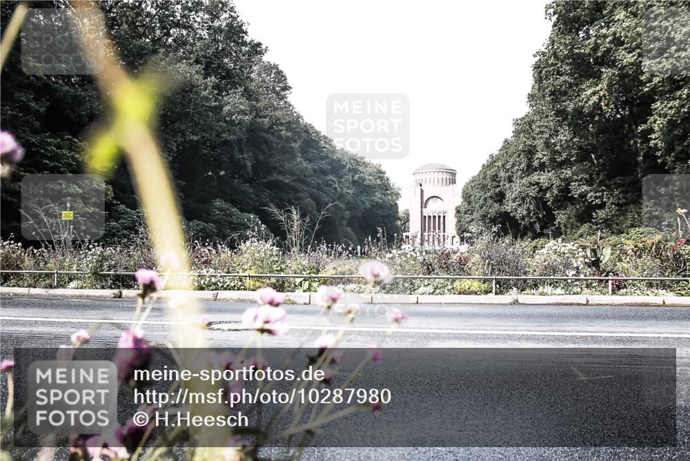 13.09.2026 - Stadtparktriathlon H.Heesch http://msf.ph/oto/10287980 13.09.2026 11:26:32 Radfahren 710 meine-sportfotos.de