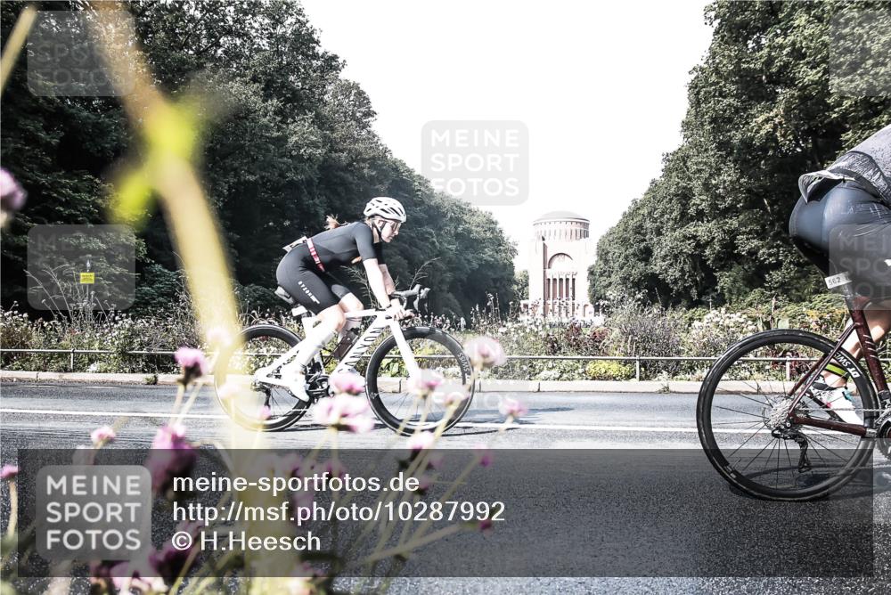 13.09.2026 - Stadtparktriathlon H.Heesch http://msf.ph/oto/10287992 13.09.2026 11:26:36 Radfahren 710 meine-sportfotos.de