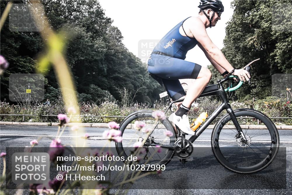 13.09.2026 - Stadtparktriathlon H.Heesch http://msf.ph/oto/10287999 13.09.2026 11:26:42 Radfahren 685, 694, 778 meine-sportfotos.de