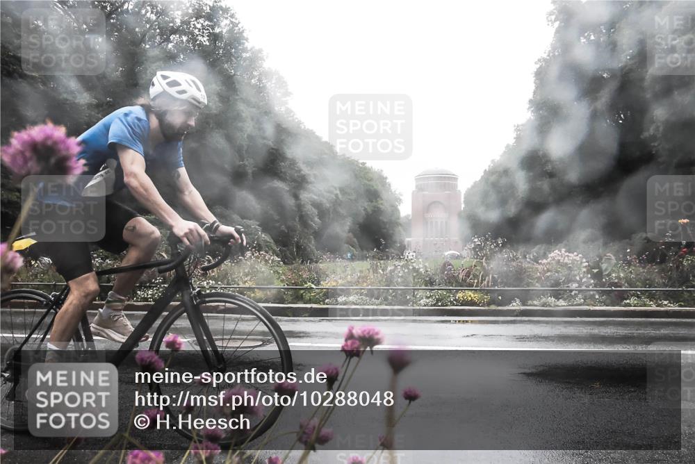 13.09.2026 - Stadtparktriathlon H.Heesch http://msf.ph/oto/10288048 13.09.2026 12:41:22 Radfahren 1300 meine-sportfotos.de