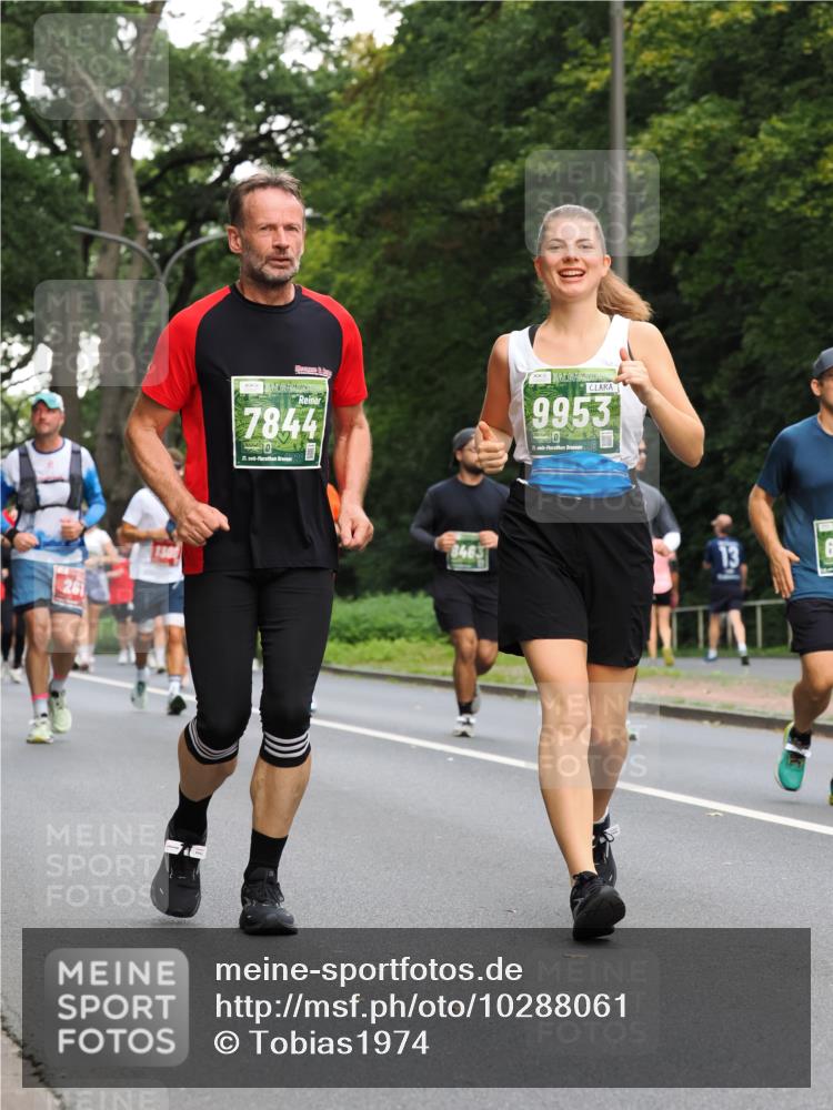 13.09.2026 - 21. swb-Marathon Bremen TobiasT http://msf.ph/oto/10288061 13.09.2026 12:24:03 Laufen 261, 7844, 21, 8463, 9953, 21 meine-sportfotos.de