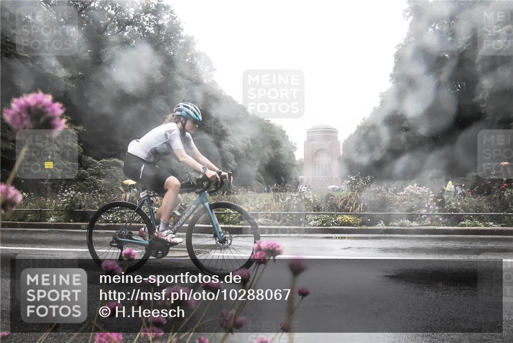 13.09.2026 - Stadtparktriathlon H.Heesch http://msf.ph/oto/10288067 13.09.2026 12:41:30 Radfahren 1093, 1099, 1131, 1143, 1224, 1235 meine-sportfotos.de