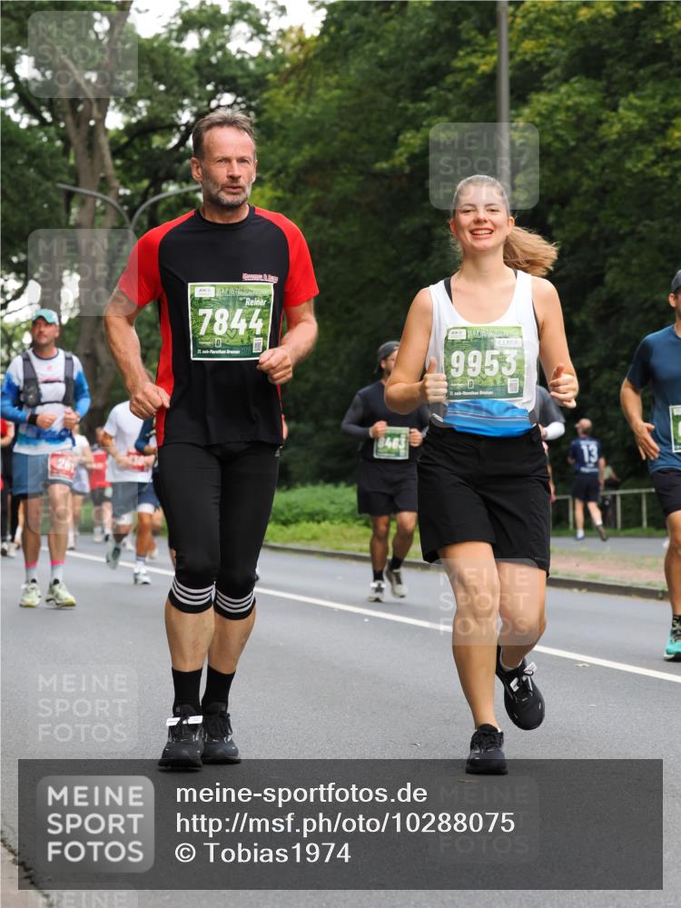 13.09.2026 - 21. swb-Marathon Bremen TobiasT http://msf.ph/oto/10288075 13.09.2026 12:24:03 Laufen 261, 7844, 21, 8463, 9953, 13 meine-sportfotos.de